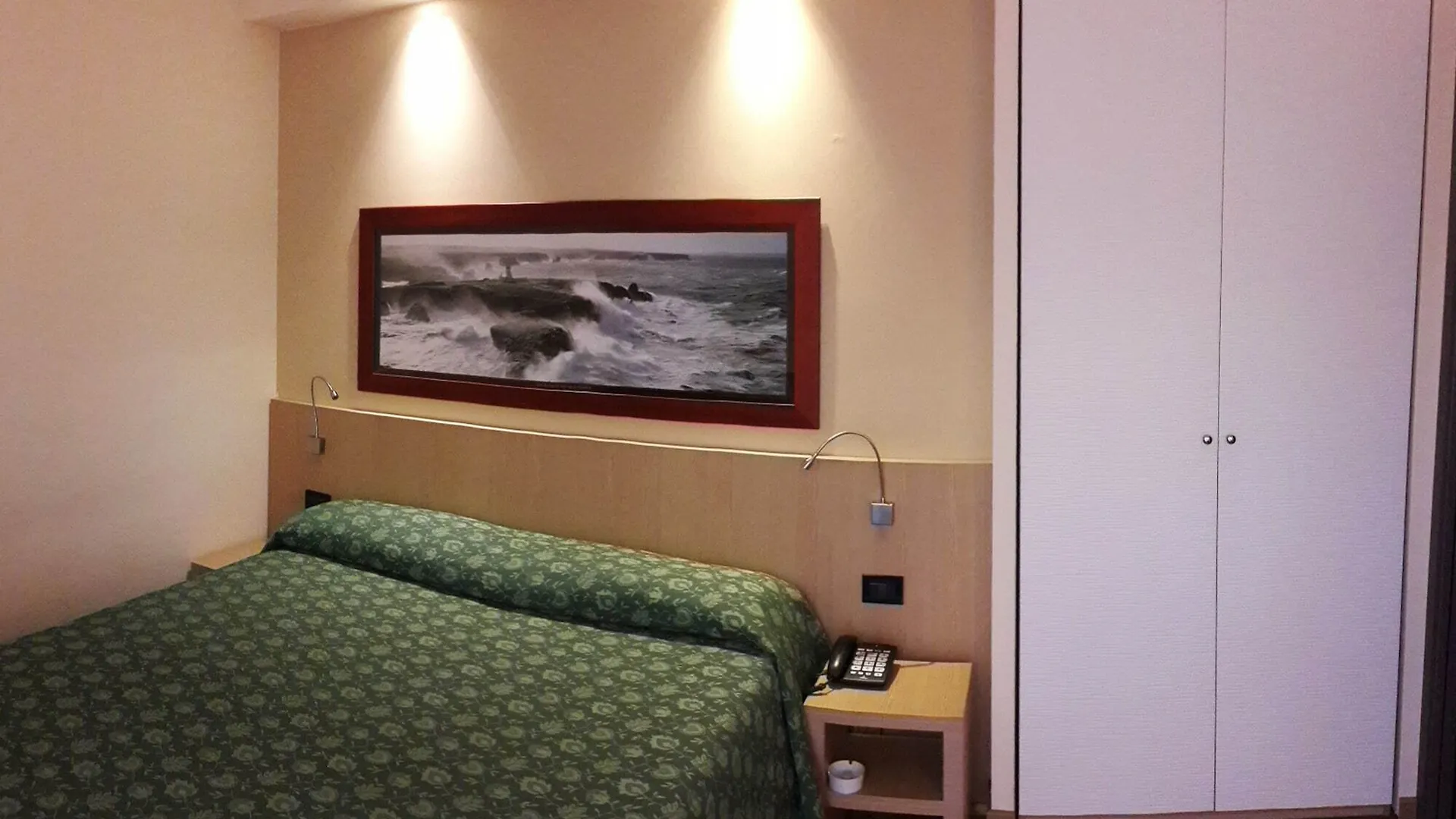 Hotel Esperia Genoa